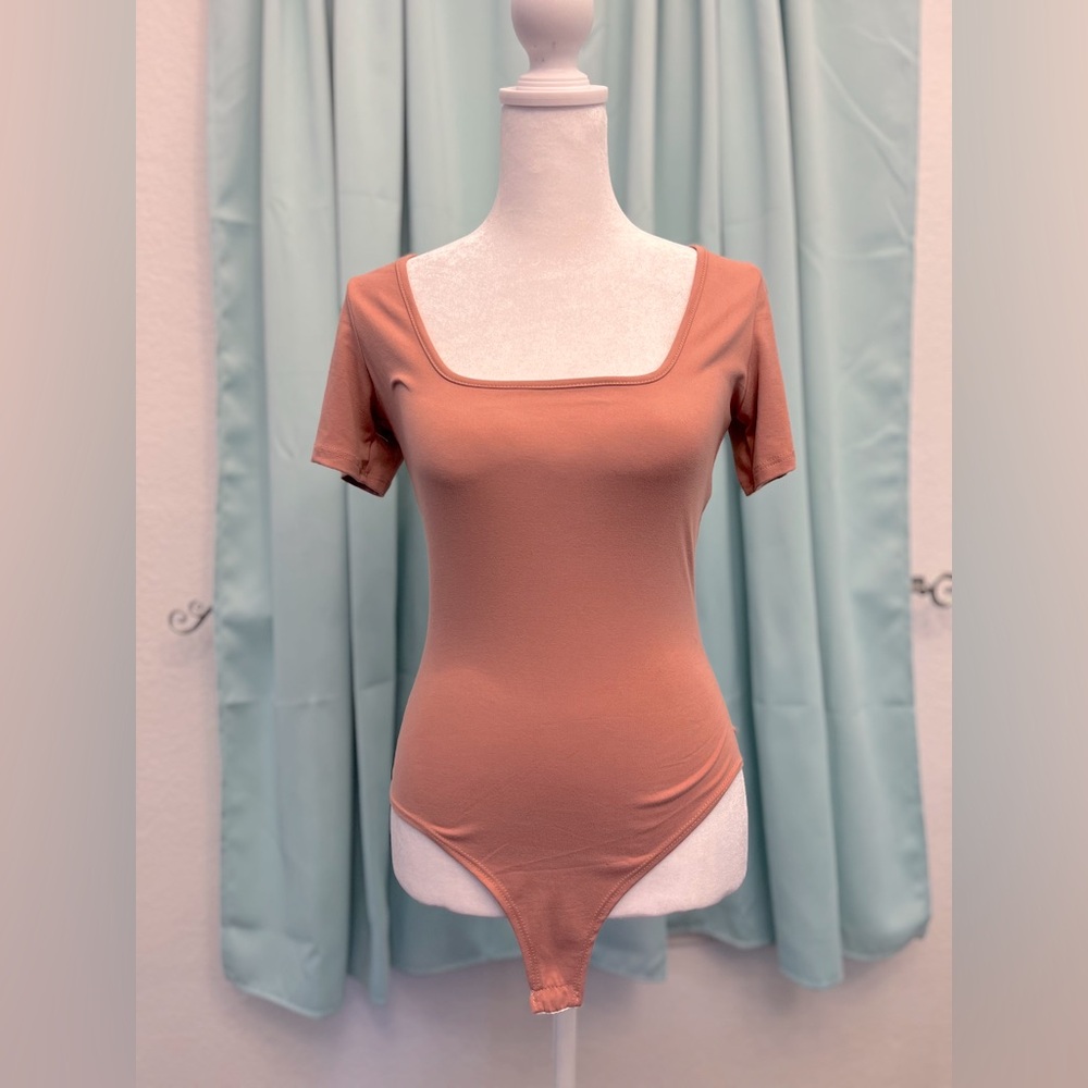Fitted Pink Short Sleeve Bodysuit
